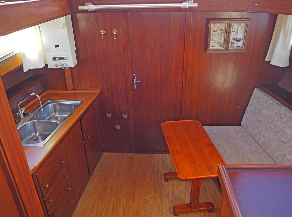 Fore ship, Accommodation